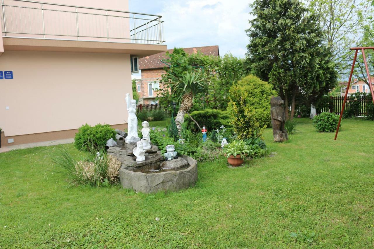 House Bogovic Lägenhet Karlovac Exteriör bild