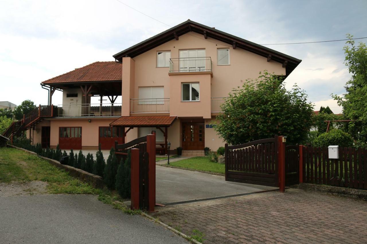 House Bogovic Lägenhet Karlovac Exteriör bild